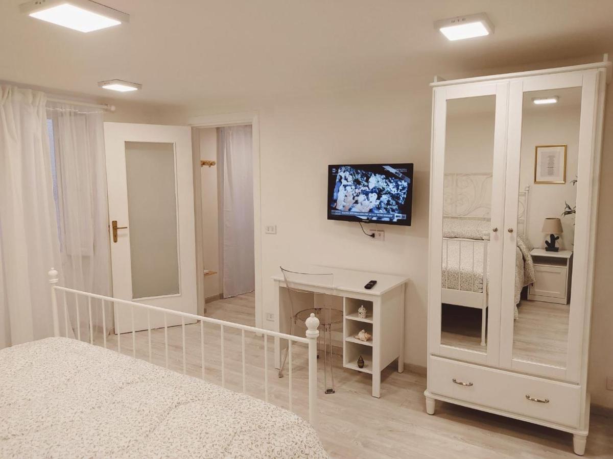 Interno25 Appartement Tarente Buitenkant foto